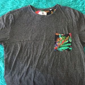 Grey shirt with floral pocket